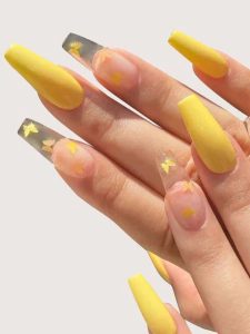 Yellow-Butterfly-Nails