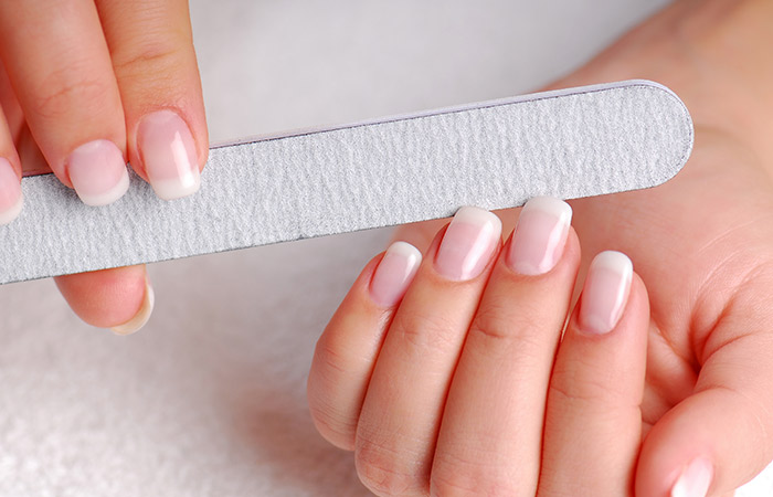 way to remove Acrylic Nails the use of Nail Filers