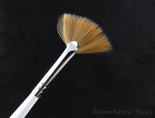 Fan Brush