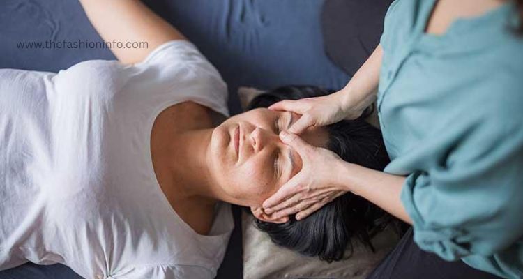 Nasal Rinse to Flush the Sinuses