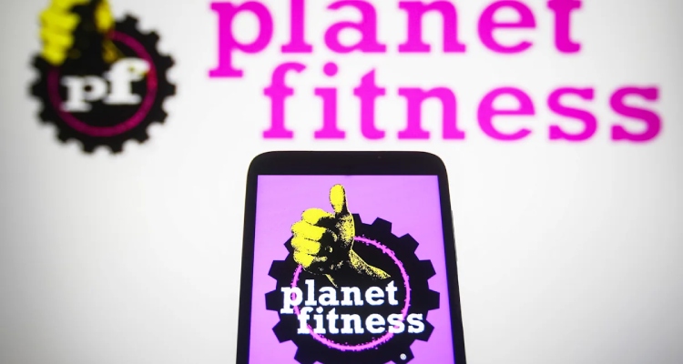 is planet fitness open on thanksgiving